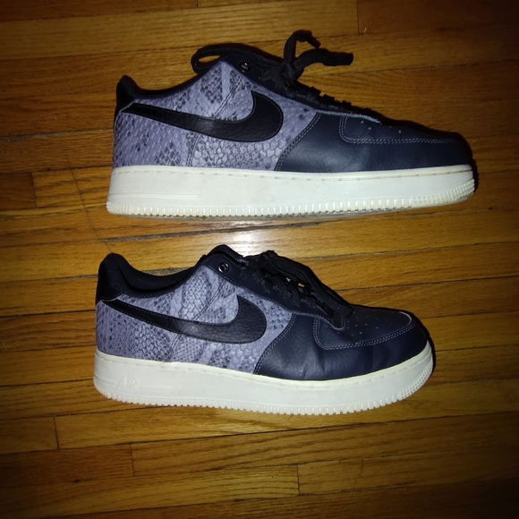 Nike Other - Nike Black and Gray Sneakers